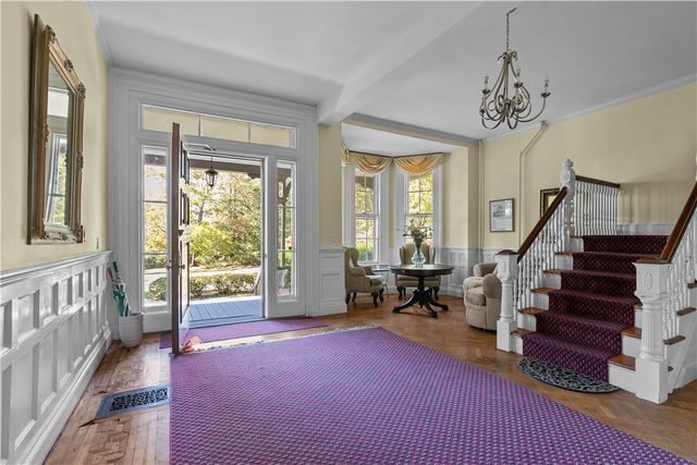 46 CHASTELLUX Avenue M6, Newport, RI 02840