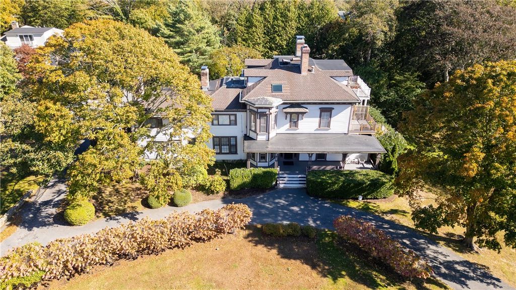 46 CHASTELLUX Avenue M6, Newport, RI 02840