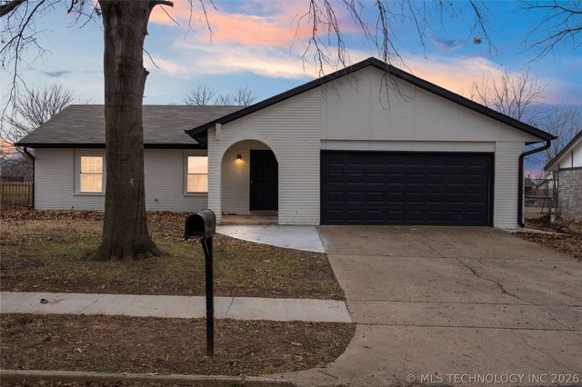 417 W Birmingham Avenue, Broken Arrow, OK 74011