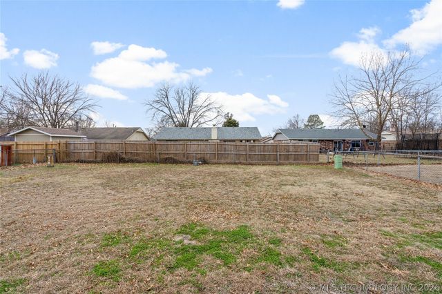 417 W Birmingham Avenue, Broken Arrow, OK 74011