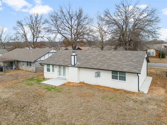 417 W Birmingham Avenue, Broken Arrow, OK 74011