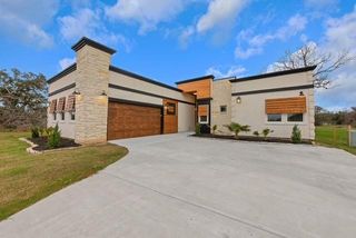209 Horse Shoe Trail, Angleton, TX 77515