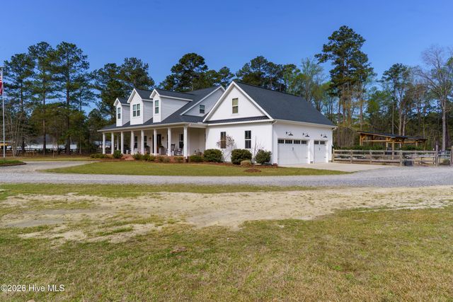826 Furr Road, Vass, NC 28394