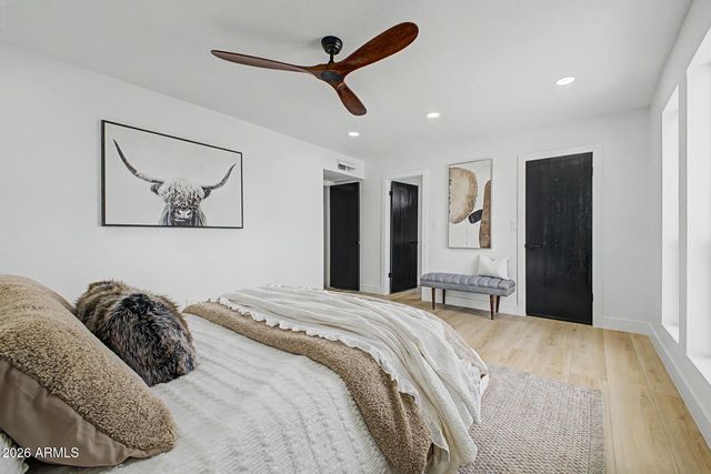 3235 E LARKSPUR Drive, Phoenix, AZ 85032