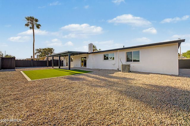 3235 E LARKSPUR Drive, Phoenix, AZ 85032