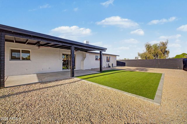 3235 E LARKSPUR Drive, Phoenix, AZ 85032