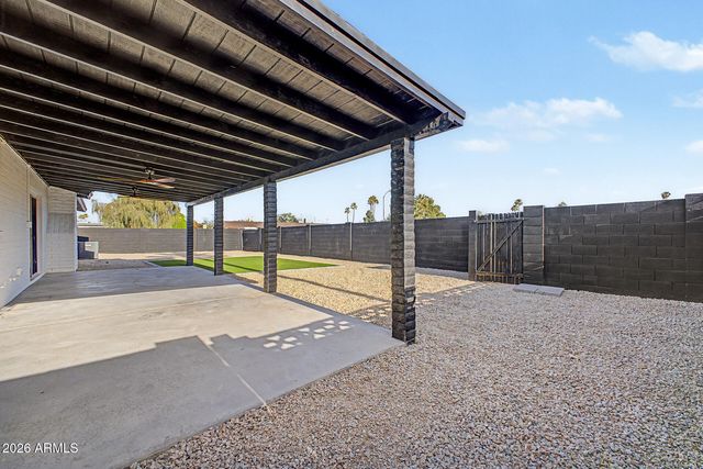 3235 E LARKSPUR Drive, Phoenix, AZ 85032