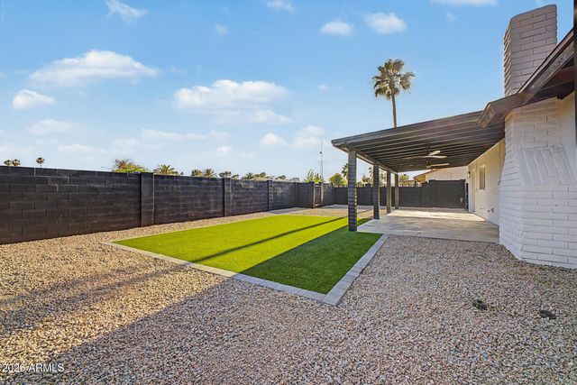 3235 E LARKSPUR Drive, Phoenix, AZ 85032