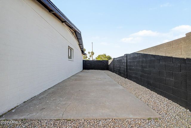 3235 E LARKSPUR Drive, Phoenix, AZ 85032