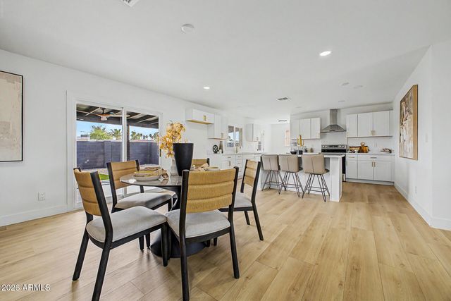 3235 E LARKSPUR Drive, Phoenix, AZ 85032