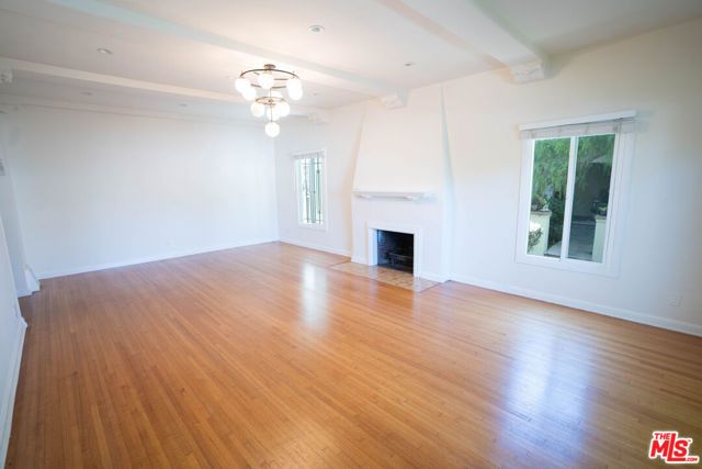 1210 S La Jolla Avenue, Los Angeles, CA 90035