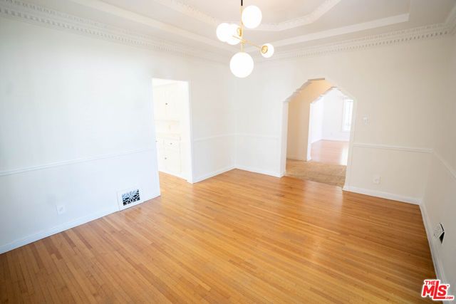 1210 S La Jolla Avenue, Los Angeles, CA 90035