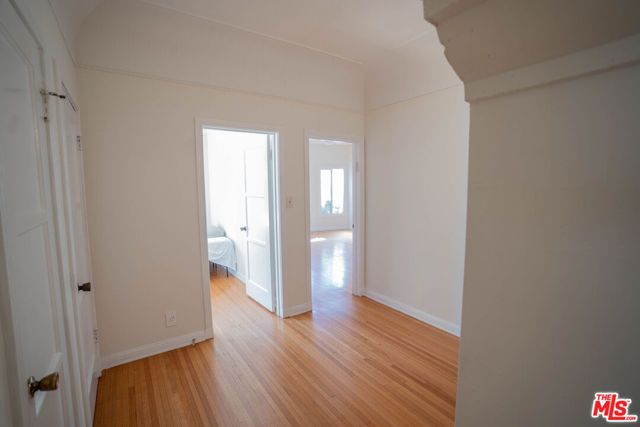 1210 S La Jolla Avenue, Los Angeles, CA 90035