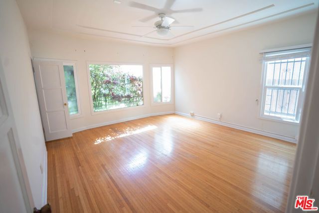 1210 S La Jolla Avenue, Los Angeles, CA 90035