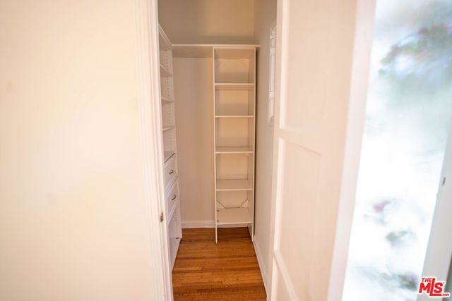 1210 S La Jolla Avenue, Los Angeles, CA 90035
