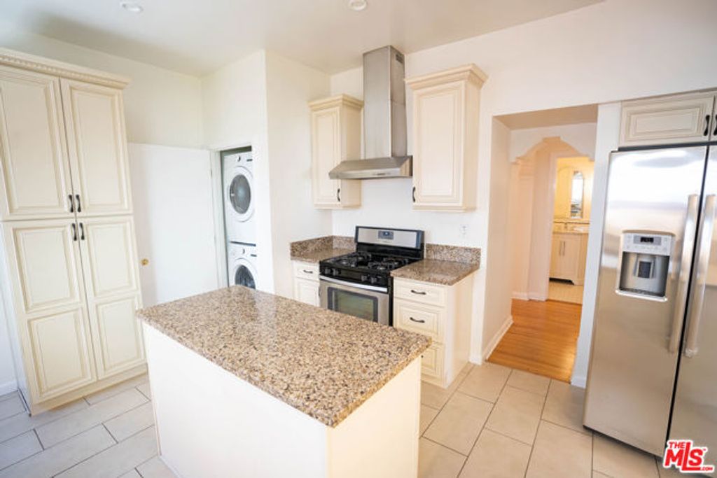 1210 S La Jolla Avenue, Los Angeles, CA 90035