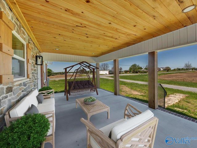 14569 County Road 50, Grove Oak, AL 35975