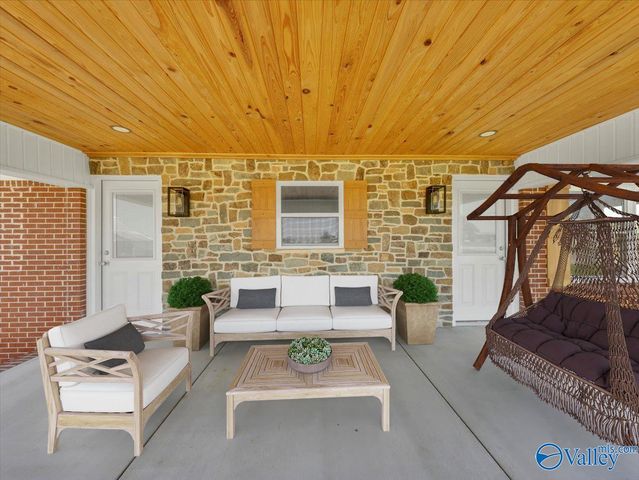 14569 County Road 50, Grove Oak, AL 35975