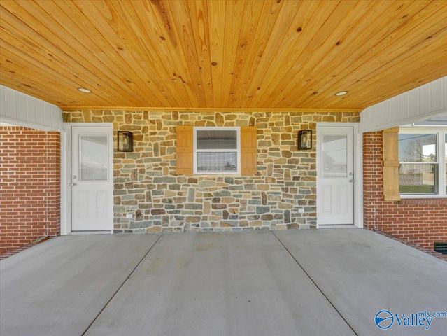 14569 County Road 50, Grove Oak, AL 35975