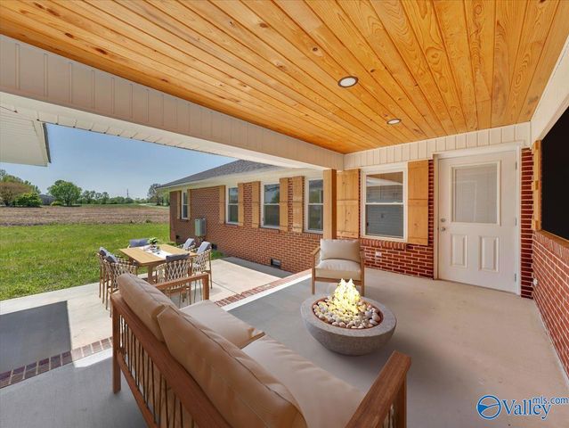 14569 County Road 50, Grove Oak, AL 35975