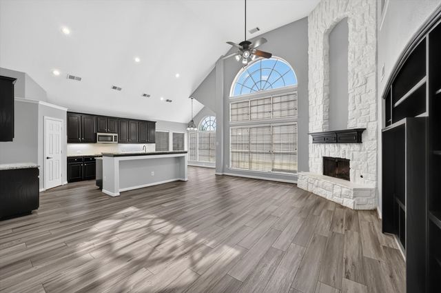 305 Victory Lane, Mansfield, TX 76063