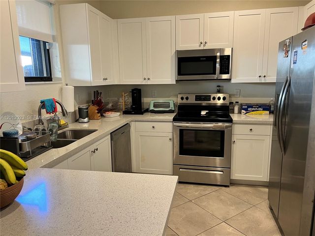 25020 SW 114th Ave, Homestead, FL 33032