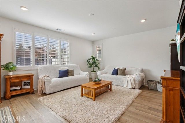 2464 Yellowstone Way, Rialto, CA 92377