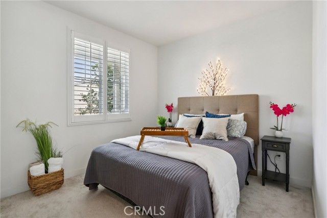 2464 Yellowstone Way, Rialto, CA 92377