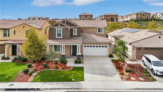 2464 Yellowstone Way, Rialto, CA 92377