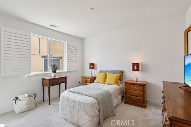 2464 Yellowstone Way, Rialto, CA 92377