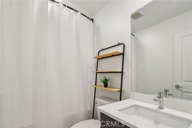 2464 Yellowstone Way, Rialto, CA 92377