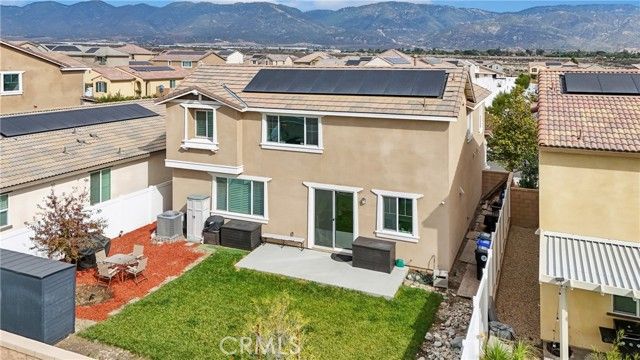 2464 Yellowstone Way, Rialto, CA 92377