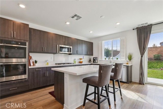 2464 Yellowstone Way, Rialto, CA 92377