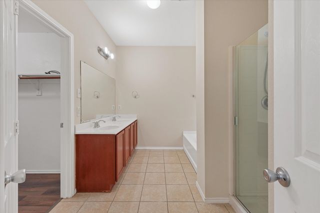 2040 Hanakoa Falls Drive, Anna, TX 75409