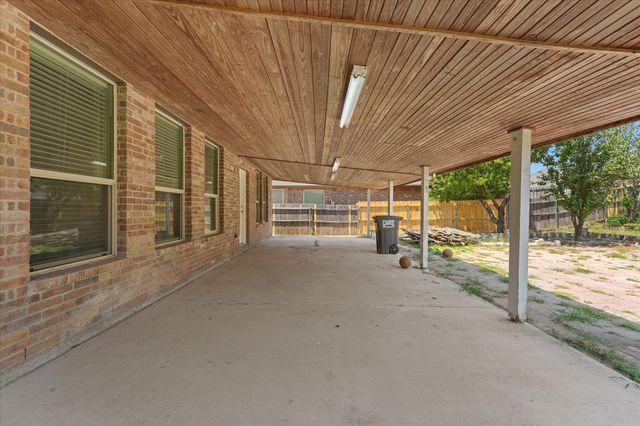 2040 Hanakoa Falls Drive, Anna, TX 75409