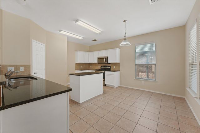 2040 Hanakoa Falls Drive, Anna, TX 75409