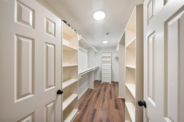 27 Deerfield Road, Huntsville, TX 77340