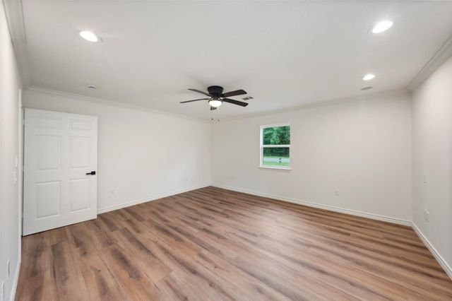 27 Deerfield Road, Huntsville, TX 77340