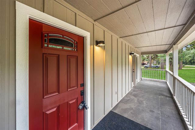 27 Deerfield Road, Huntsville, TX 77340