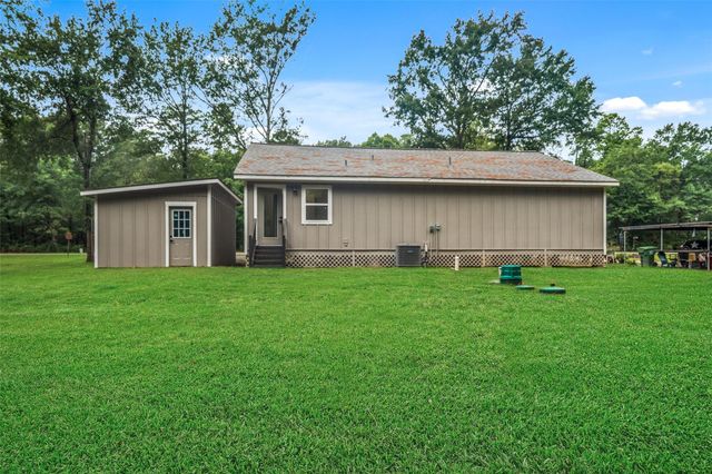 27 Deerfield Road, Huntsville, TX 77340