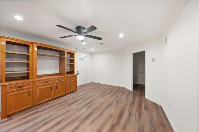 27 Deerfield Road, Huntsville, TX 77340
