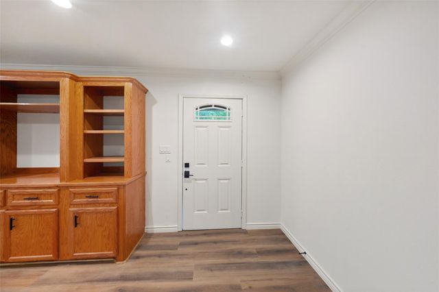 27 Deerfield Road, Huntsville, TX 77340