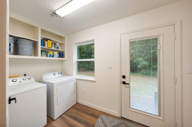 27 Deerfield Road, Huntsville, TX 77340