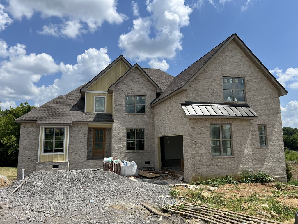 304 Oaks Xing, Lebanon, TN 37087