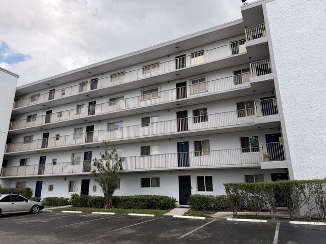 8720 N Sherman Circle 205, Miramar, FL 33025
