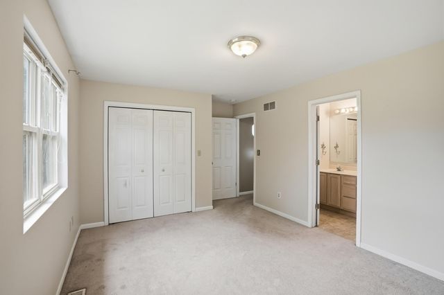 379 Fox Trail Court, Hobart, IN 46342