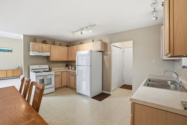 379 Fox Trail Court, Hobart, IN 46342
