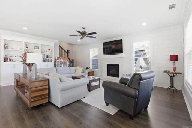 4308 Boardwalk, Benton, AR 72019