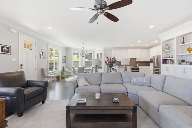 4308 Boardwalk, Benton, AR 72019