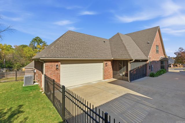 4308 Boardwalk, Benton, AR 72019